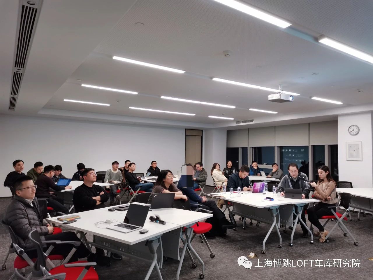 六盘水杭州LOFT车库专题会